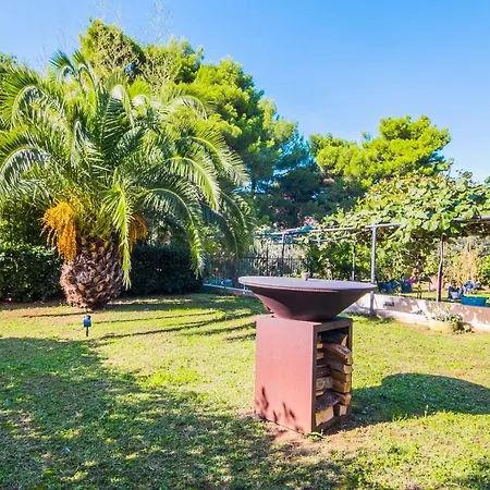 Апартаменты With A Garden *