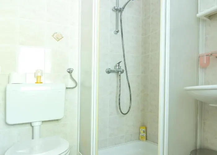 Apartamento With A Garden Pula