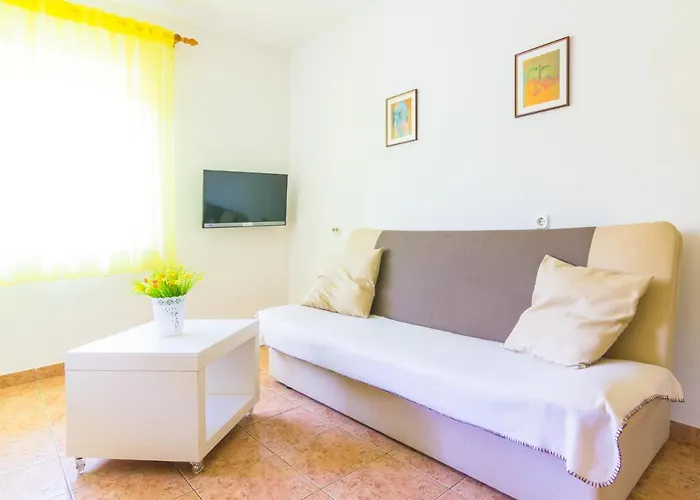 With A Garden Appartement *